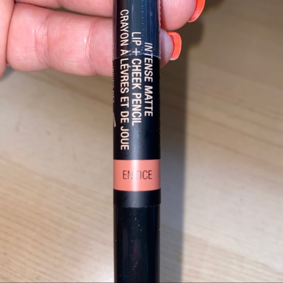NUDESTIX Entice Lip Crayon - Picture 2 of 4